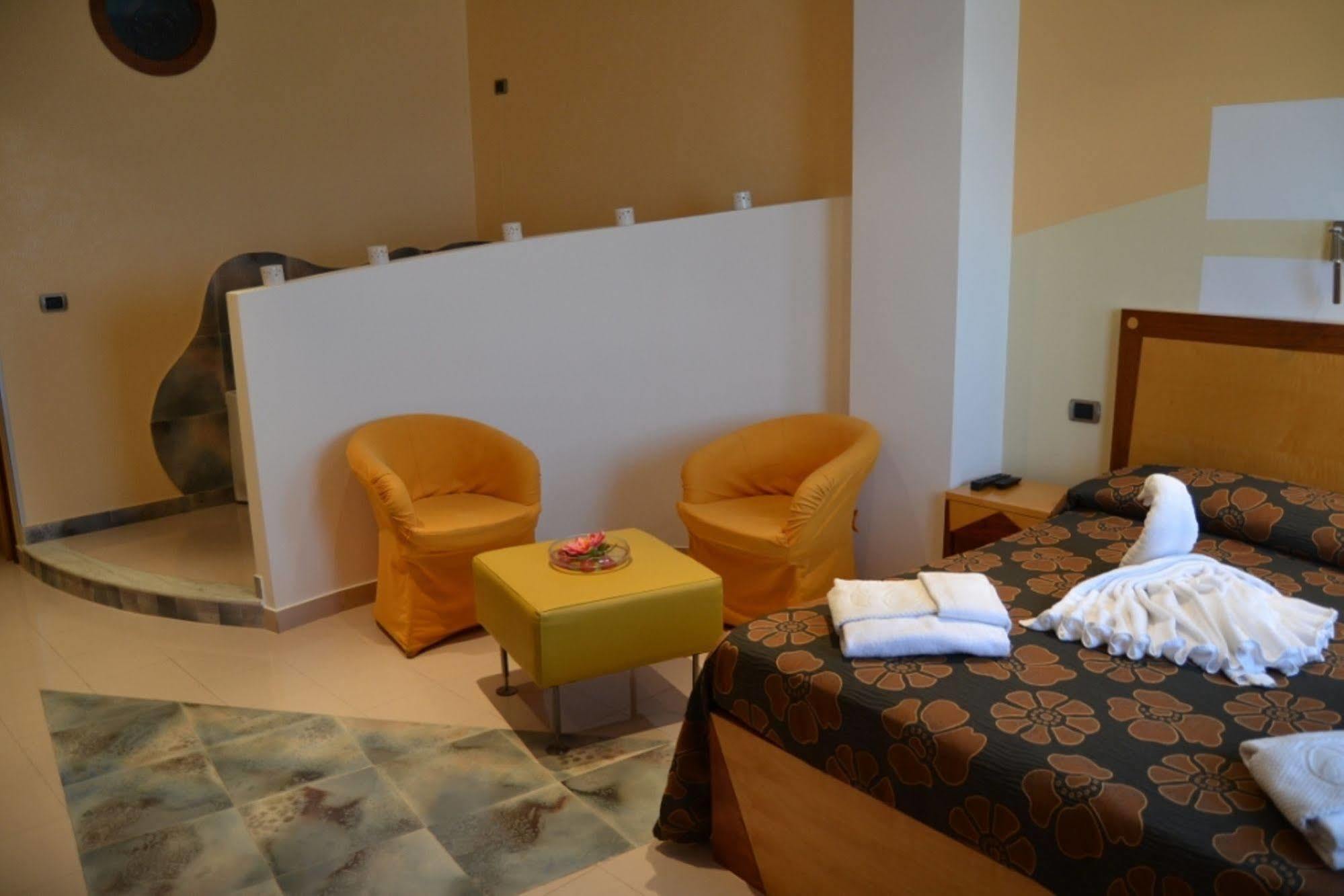 Piccadilly Restaurant And Hotel Santa Maria al Bagno