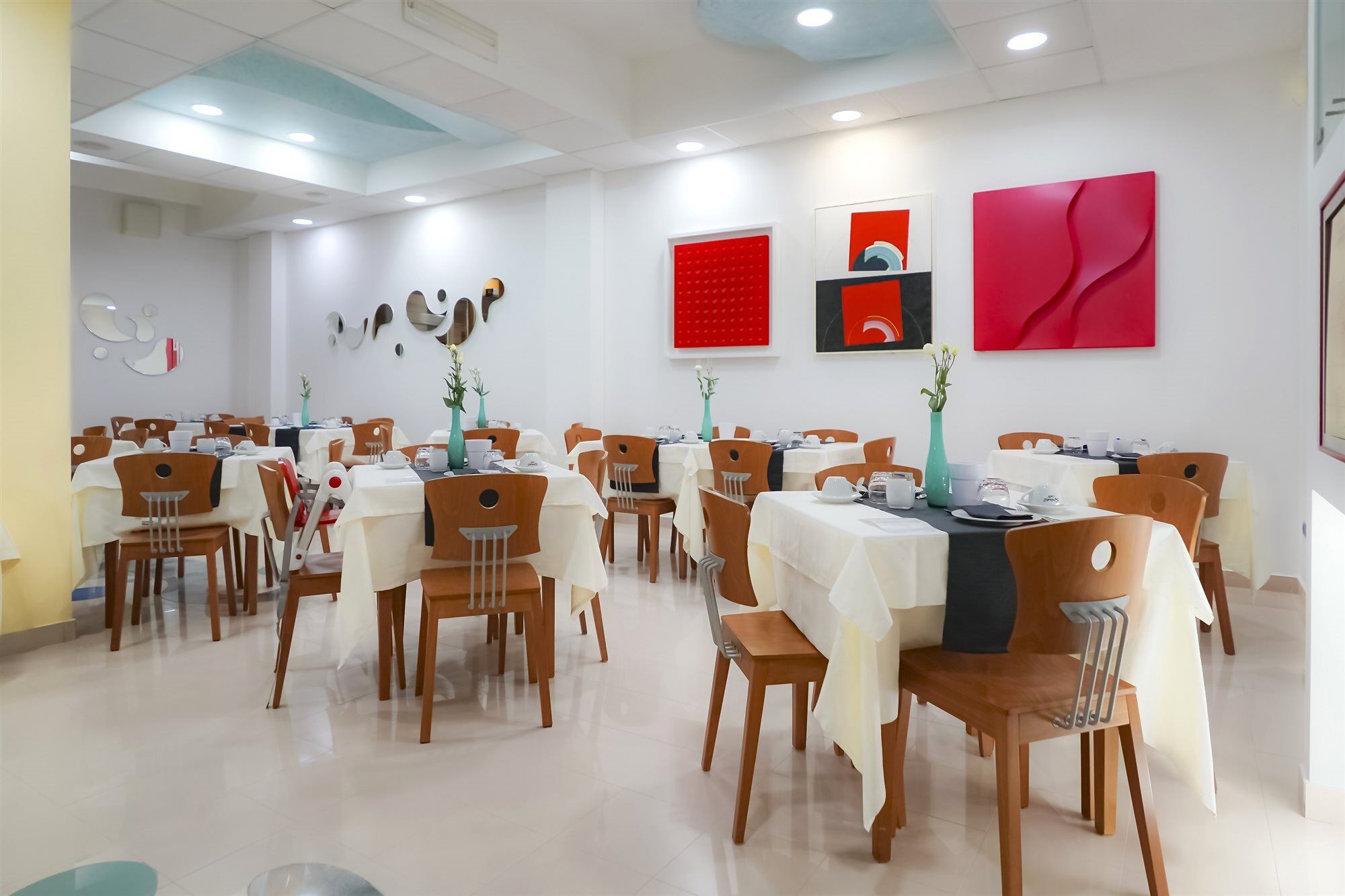 Piccadilly Restaurant And
